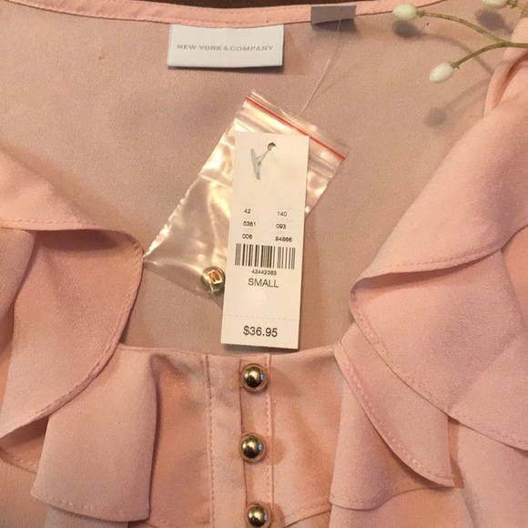 NWT light pink New York & Company top. - Picture 3 of 5